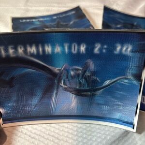 One TERMINATOR 2: 3D LENTICULAR CARD  T2 UNIVERSAL STUDIOS RIDE 1999 Rare